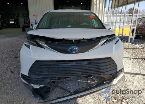 2021 Toyota Sienna Le from USA, damaged, VIN 5TDKRKEC1MS016370
